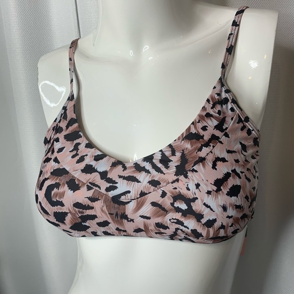 (Bundle & Save - 2 for $25) Shekini Swimwear Bikini Top - Picture 2 of 7